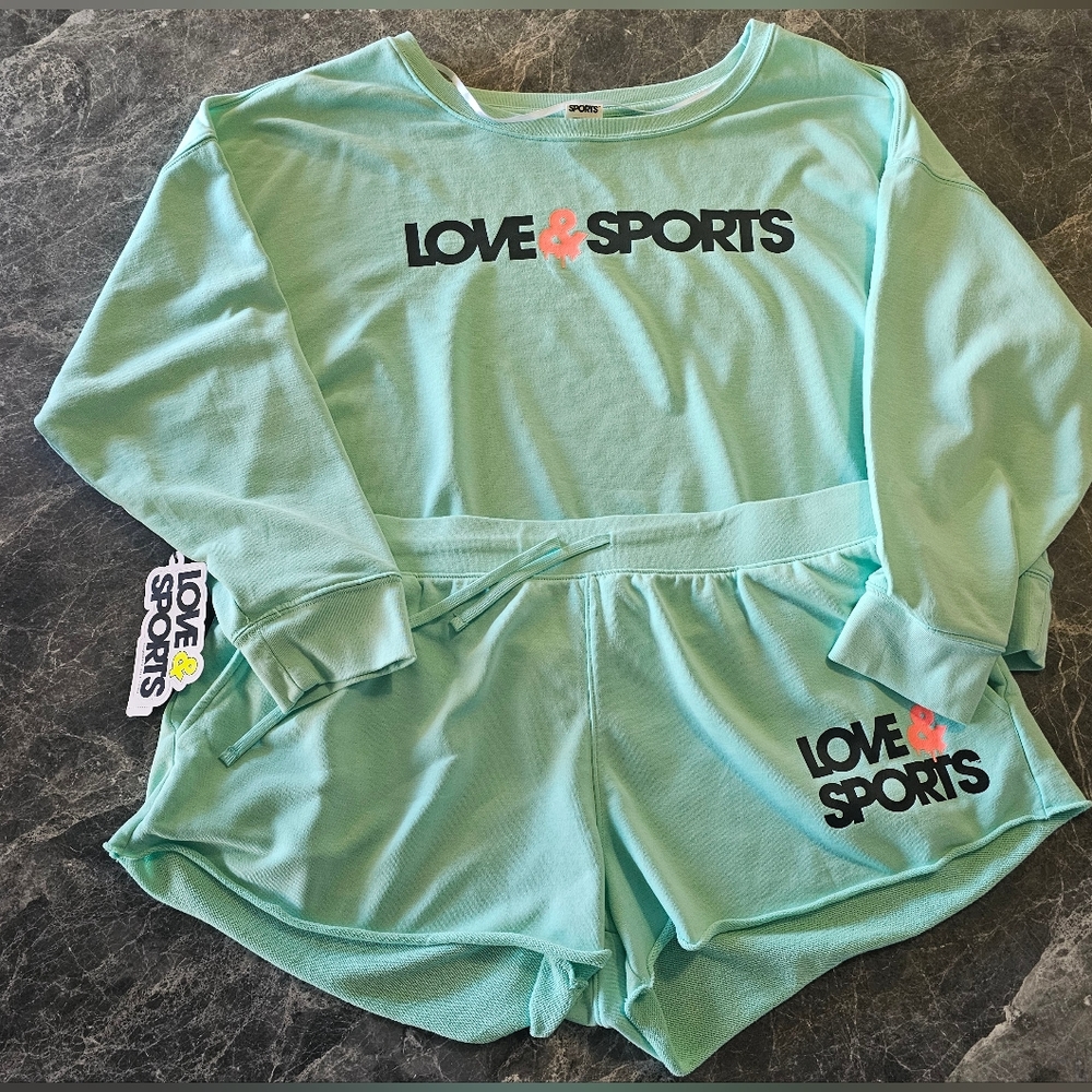 "2 Piece" LOVE & SPORTS Long Sleeve And Shorts Activewear